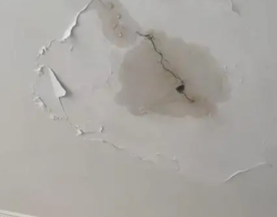 临沧阳台漏水维修公司分享下屋面防水工程质量问题原因分析